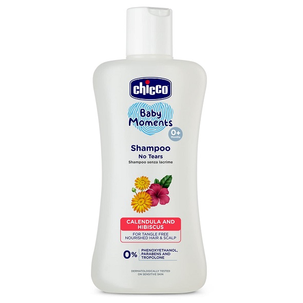 Chicco Baby Moments Shampoo for Tear-Free Bath times, Natural Ingredients, Suitable for baby’s tangle Free, smooth hair, No Phenoxyethanol and Parabens