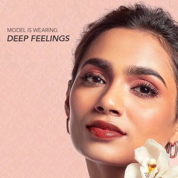 Kay Beauty Fullfill Lip Plumping Gloss