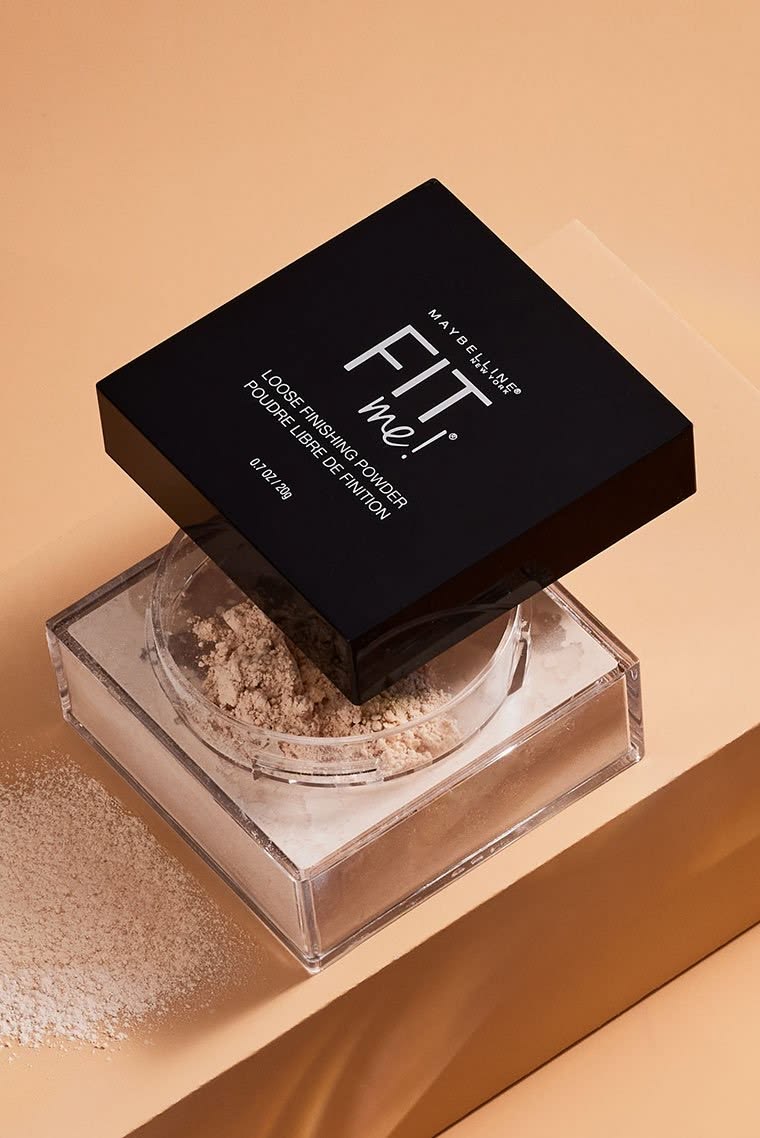 Maybelline New York Fit Me Loose Finishing Powder, Silky and Lightweight, Natural-looking beautiful skin, Quick blendable skin-friendly flawless makeup Loose Powder - Medium|20 grams