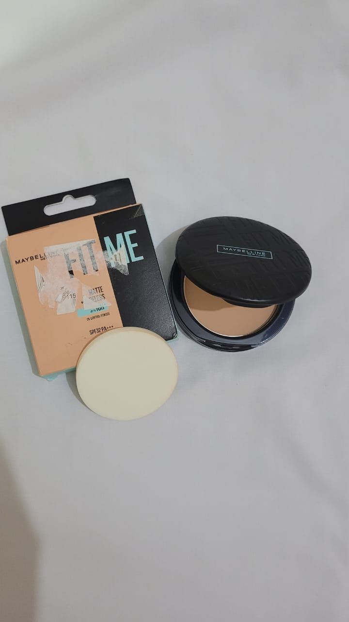 Maybelline New York Fit Me Matte + Poreless Pressed Powder, Lightweight - Buff Beige 130