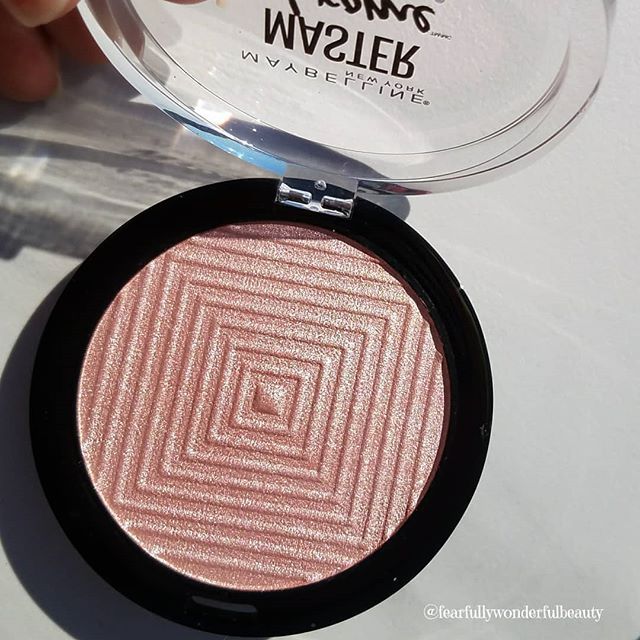 Maybelline New York Face Studio Master Chrome Metallic Highlighter (6.7gm)