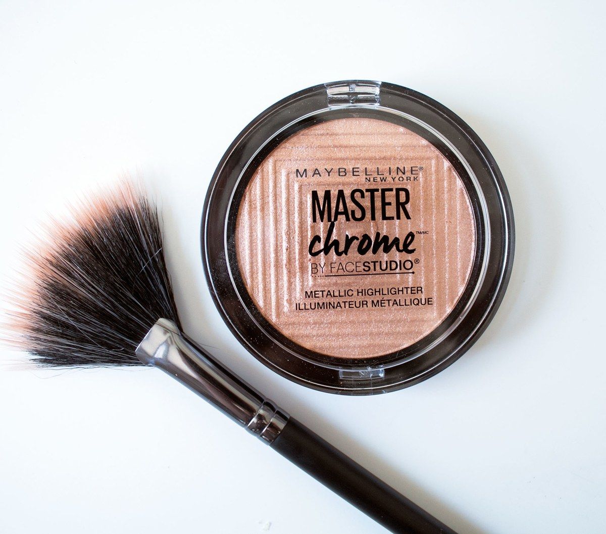 Maybelline New York Face Studio Master Chrome Metallic Highlighter (6.7gm)