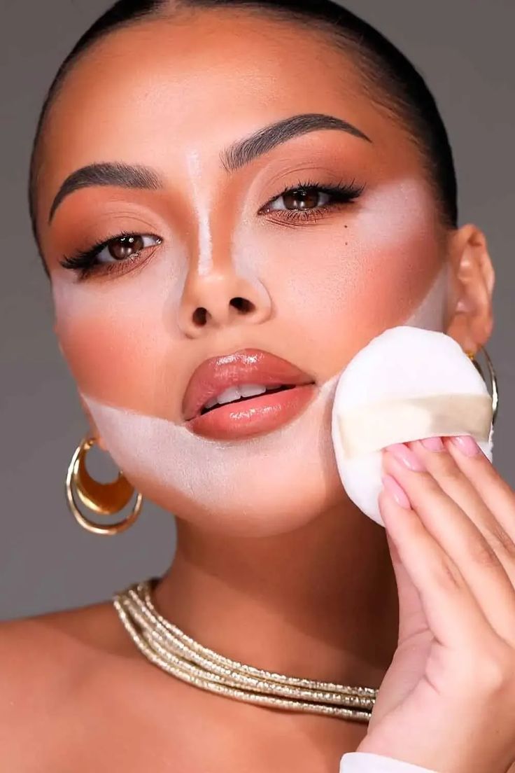 Maybelline New York Fit Me Loose Finishing Powder, Silky and Lightweight, Natural-looking beautiful skin, Quick blendable skin-friendly flawless makeup Loose Powder - Medium|20 grams